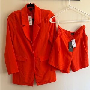 Shinestar Women's Orange Blazer and Shorts Set Small
